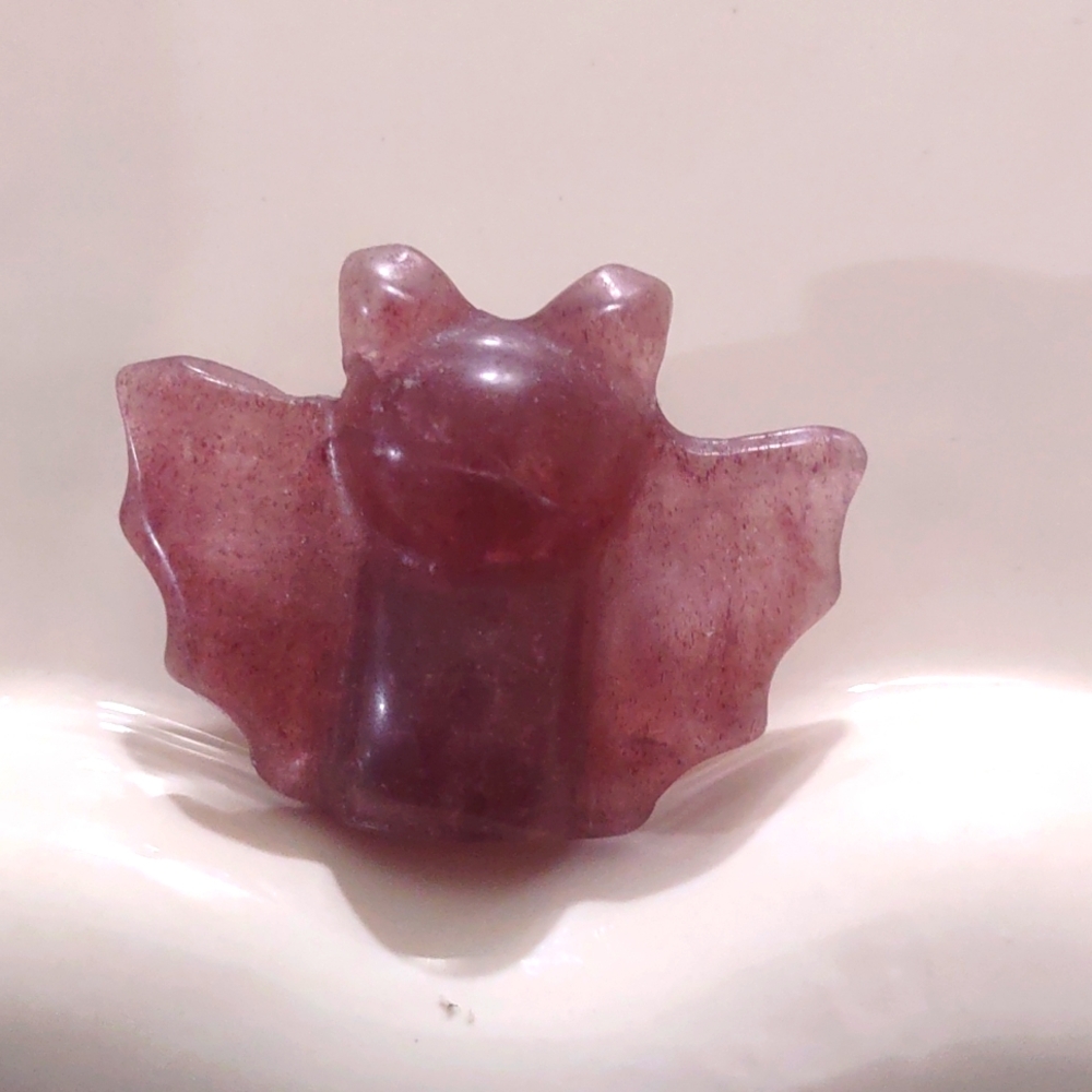 Bat Carving Strawberry Quartz 1inch By 1.5 Inch Has Flaws - Picture 6 of 12